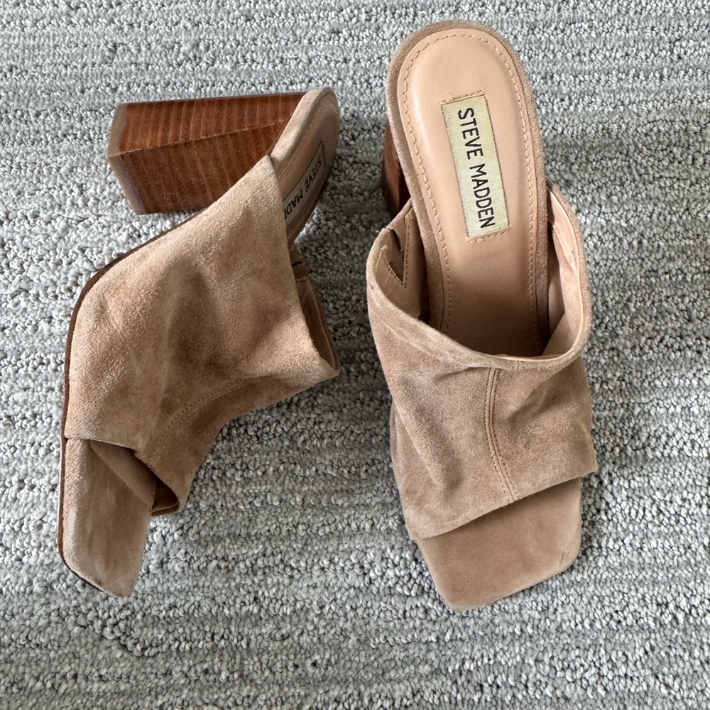 Steve Madden Beige Suede Mules